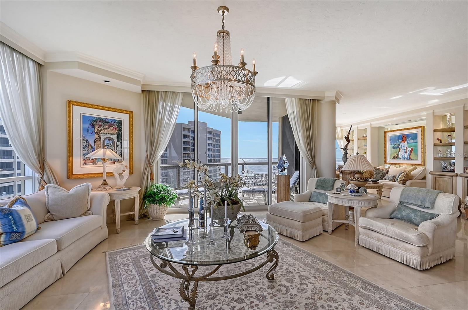 WATER CLUB - Residential