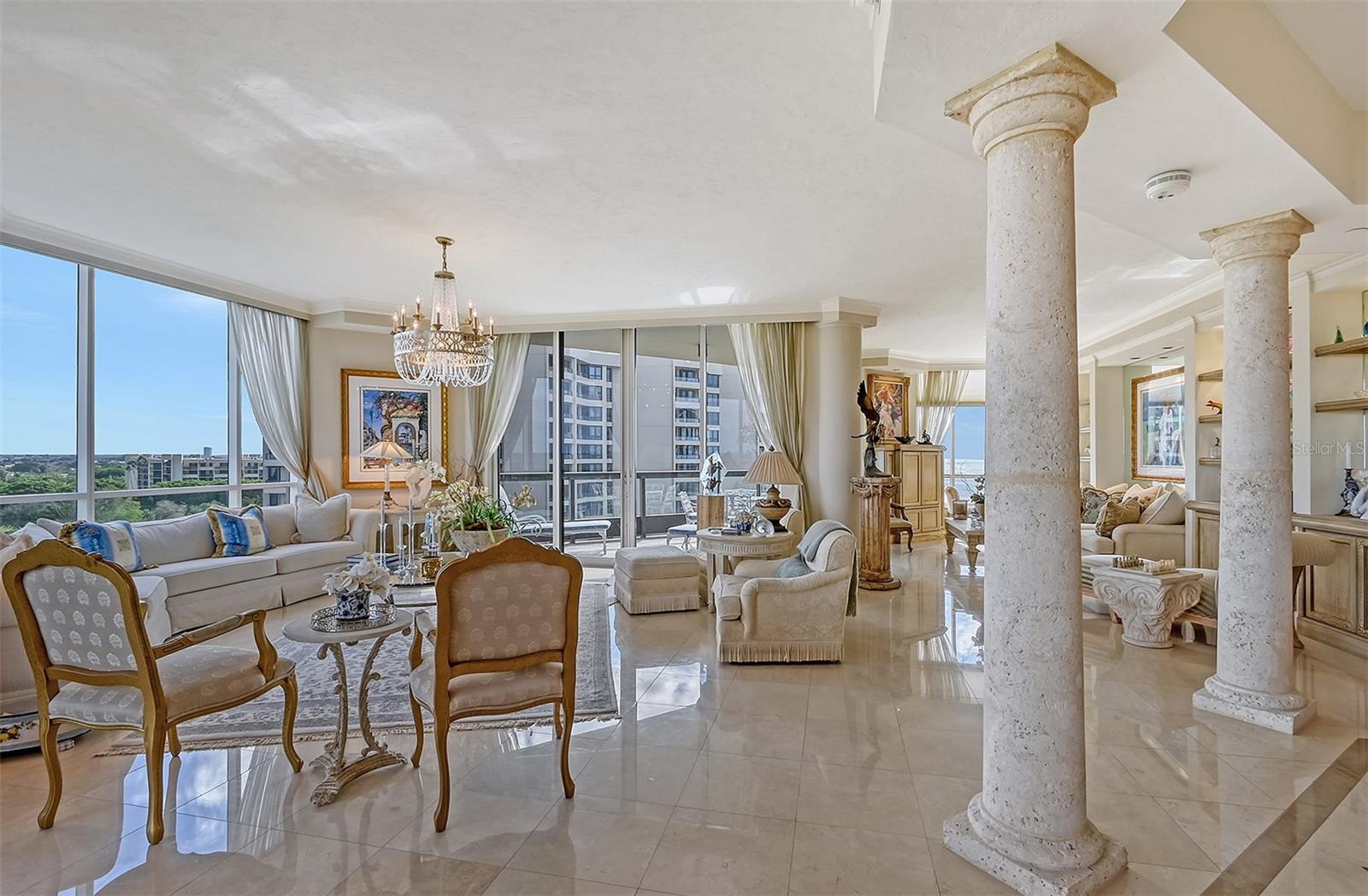 WATER CLUB - Residential