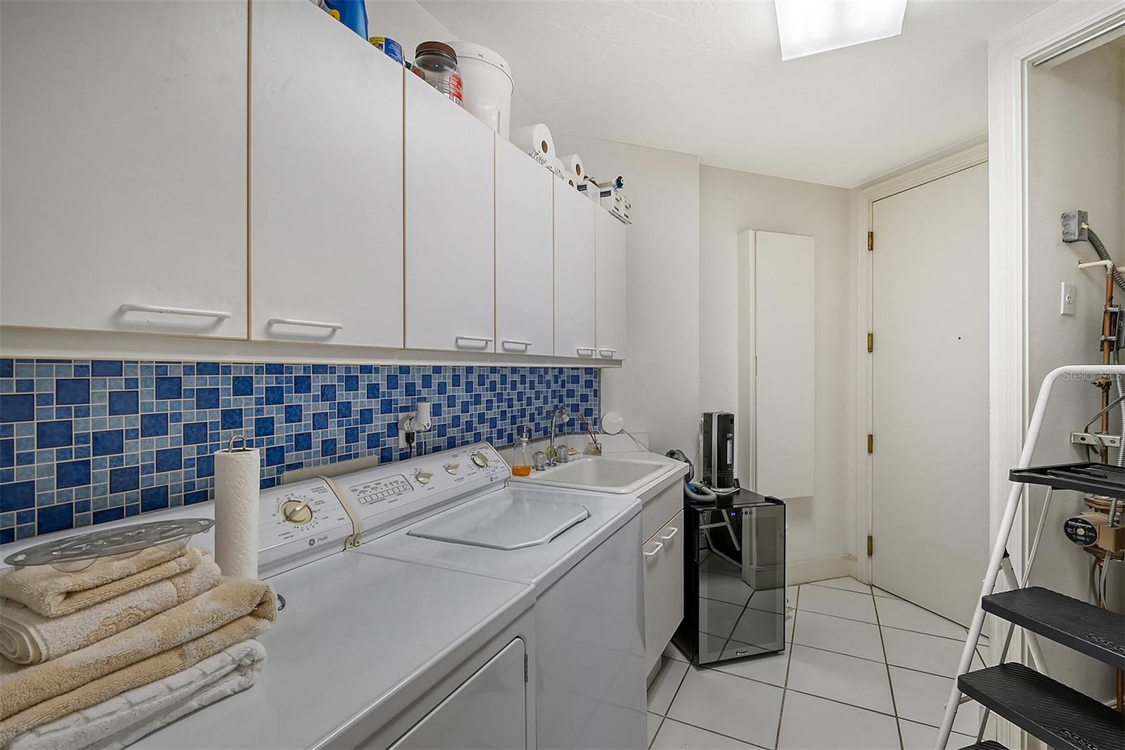 WATER CLUB - Residential