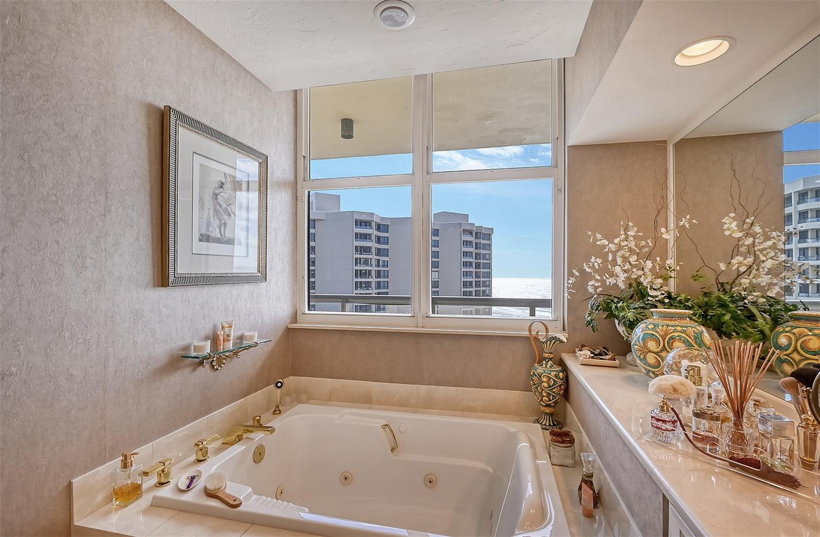 WATER CLUB - Residential