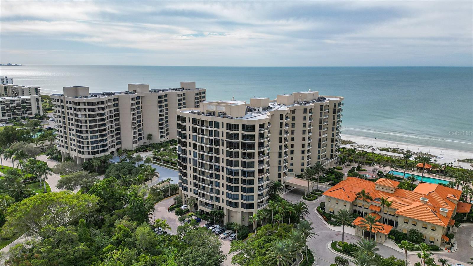 WATER CLUB - Residential