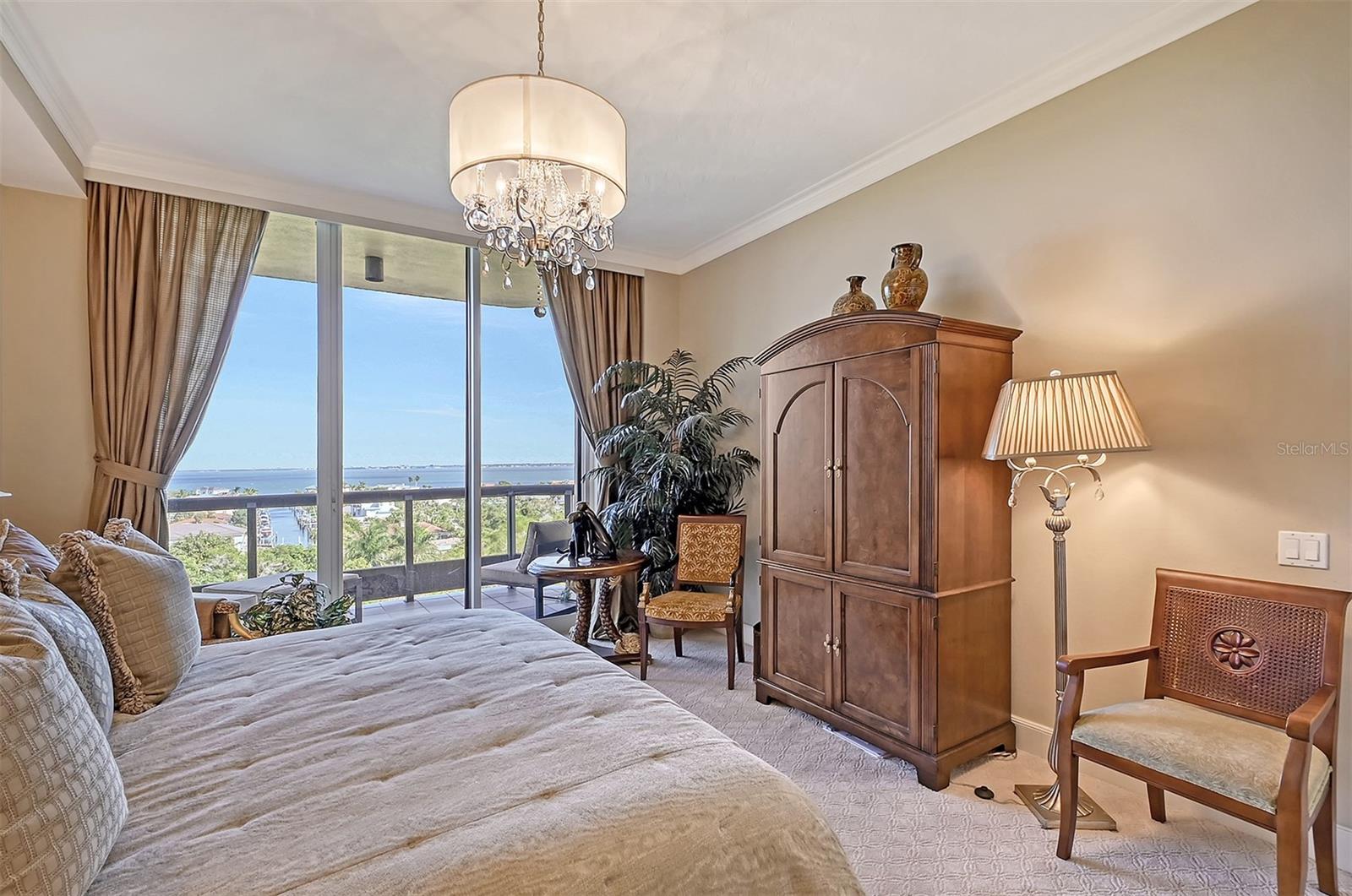 WATER CLUB - Residential