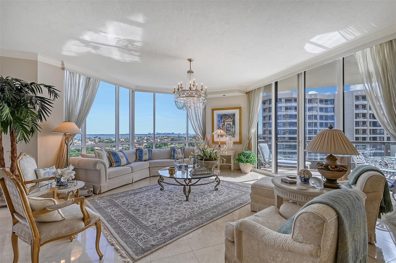 WATER CLUB - Residential