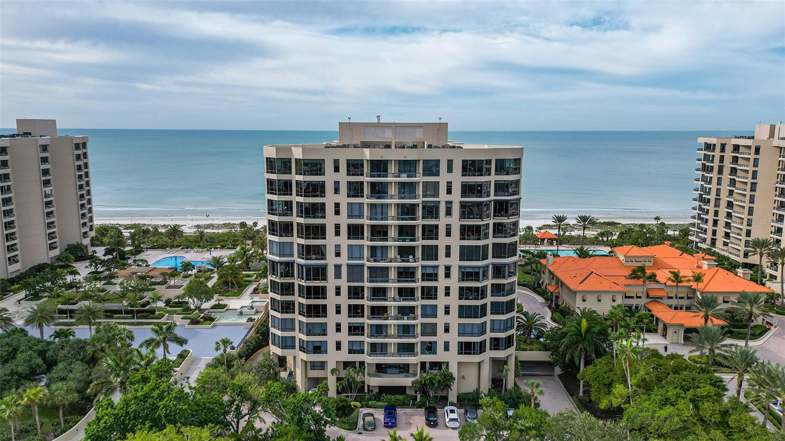 WATER CLUB - Residential