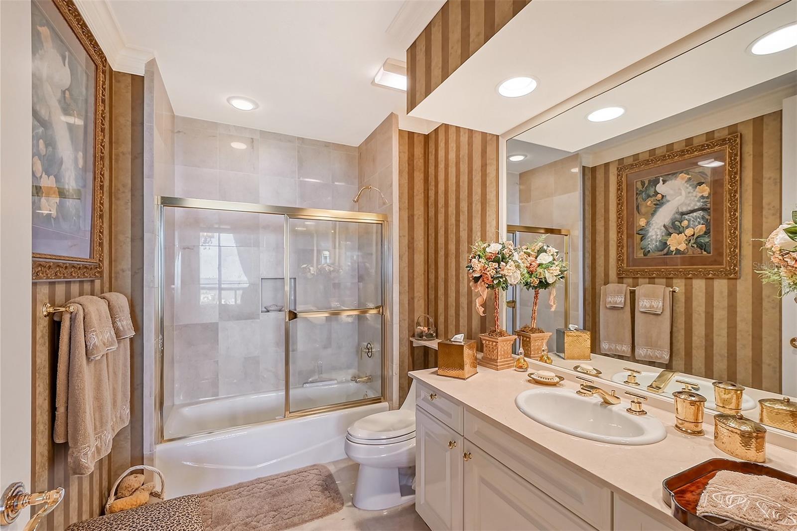 WATER CLUB - Residential