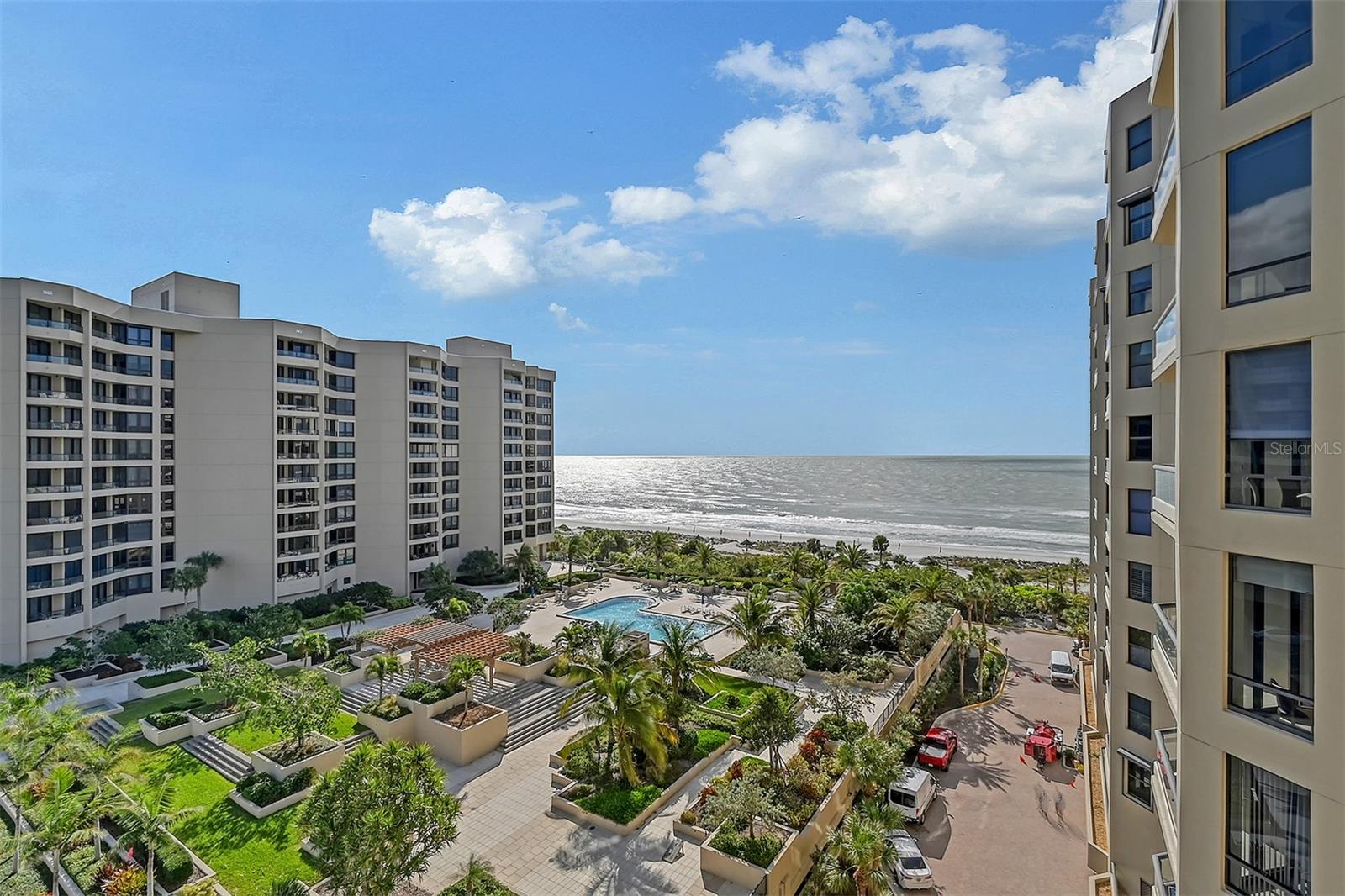 WATER CLUB - Residential