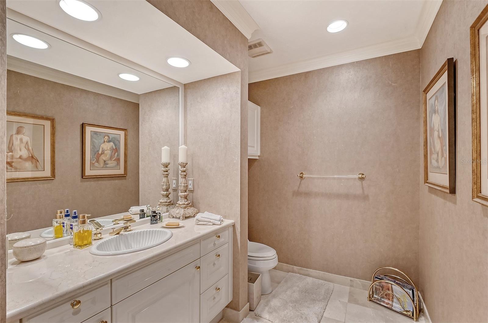 WATER CLUB - Residential