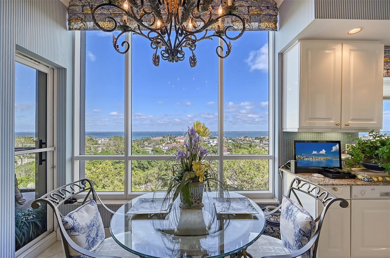 WATER CLUB - Residential