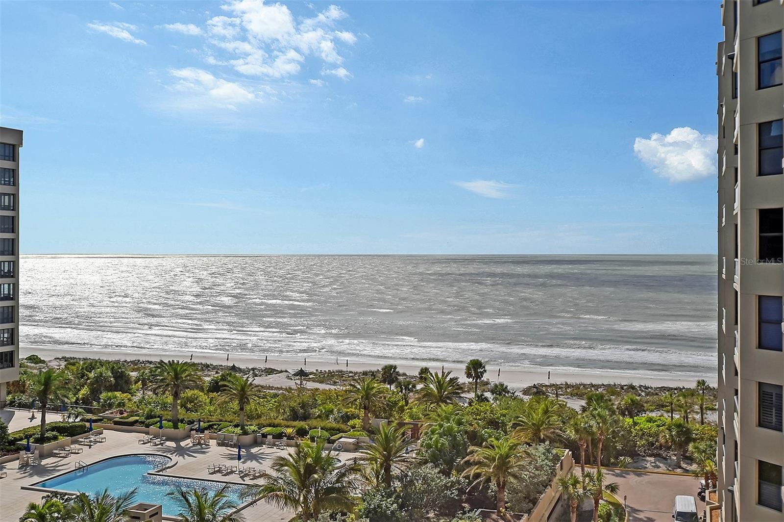 WATER CLUB - Residential