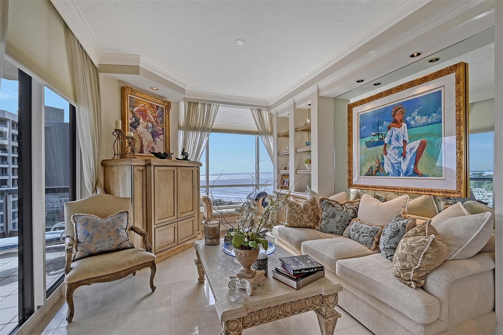 WATER CLUB - Residential