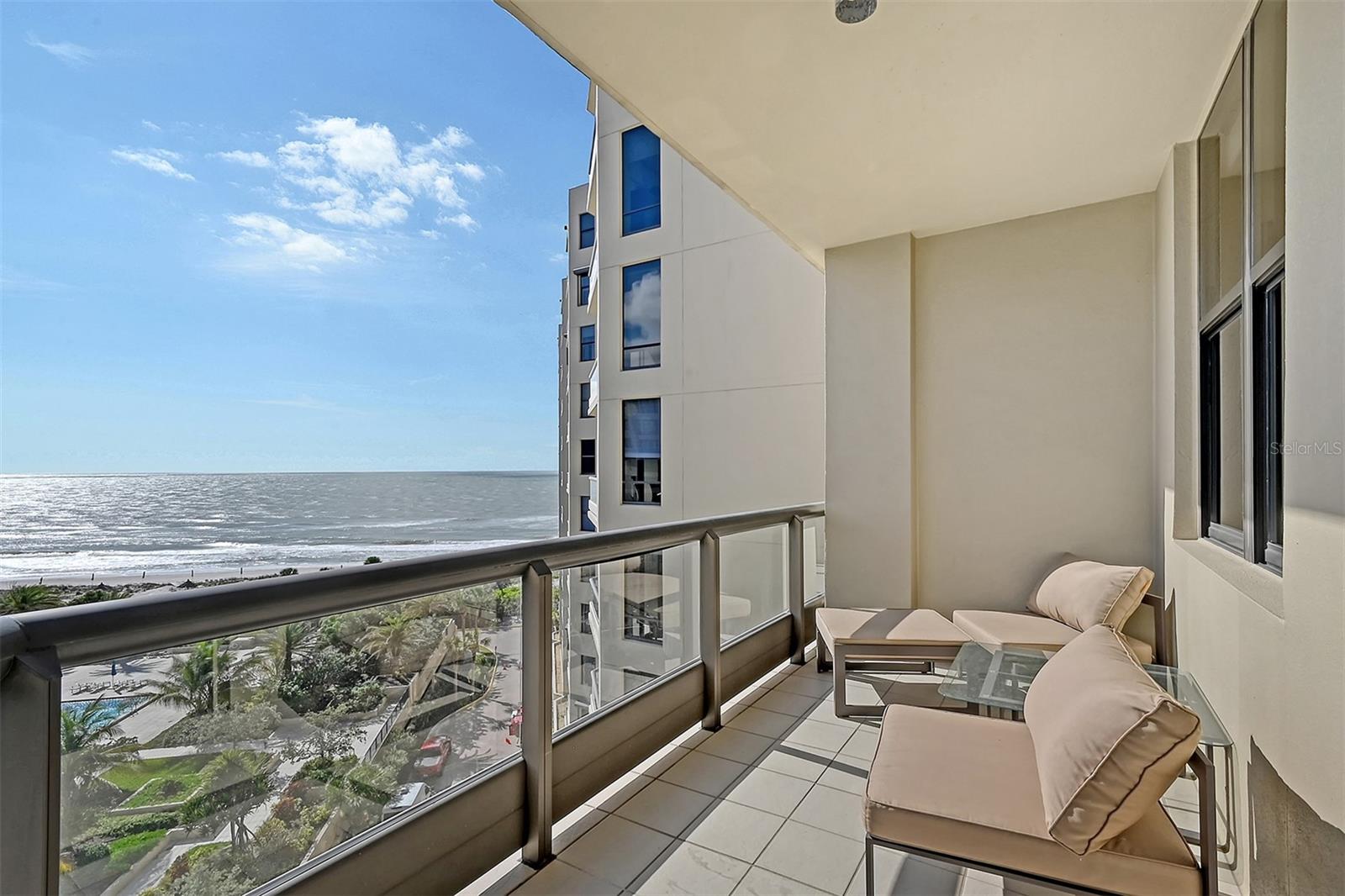 WATER CLUB - Residential