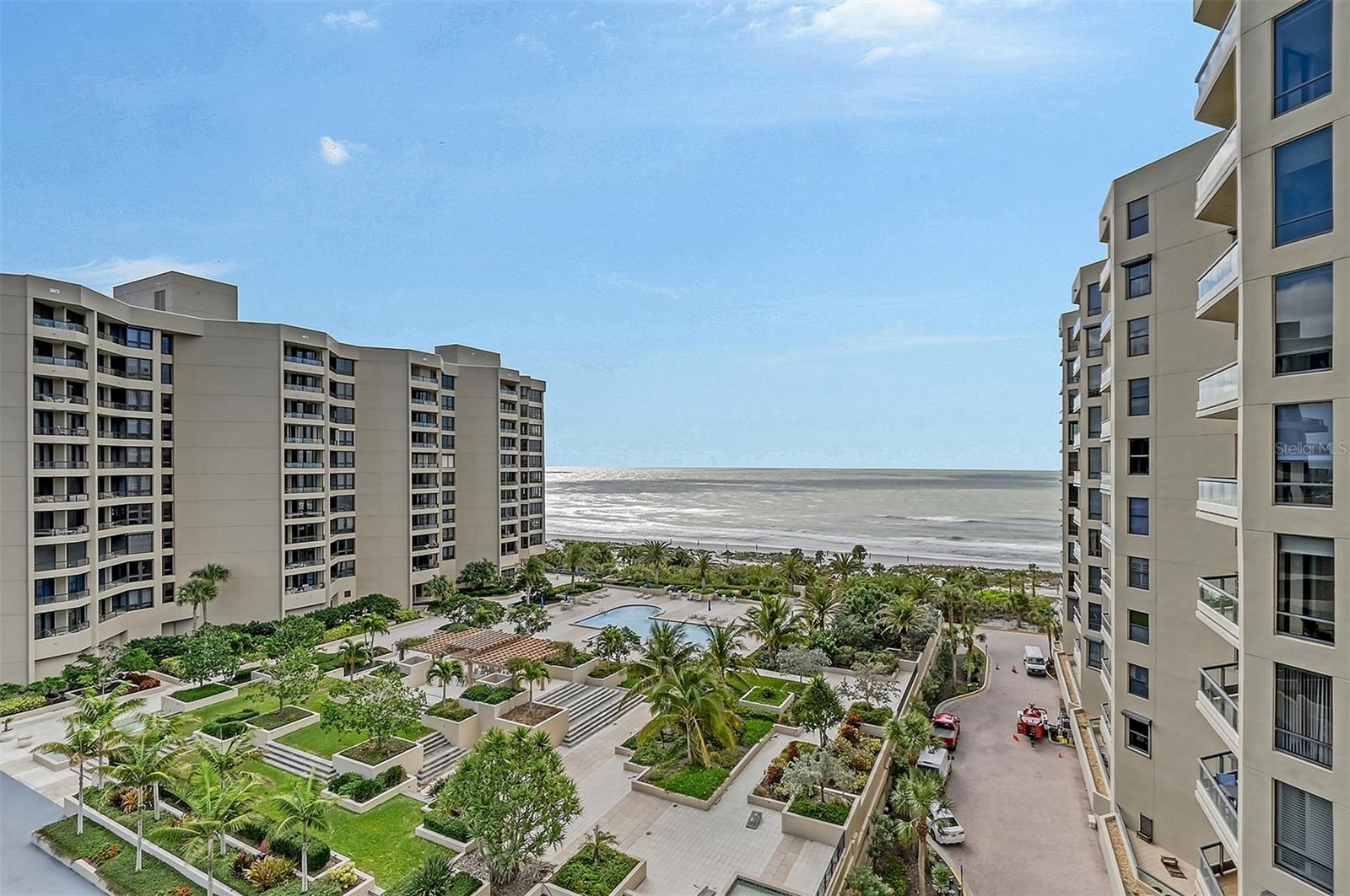 WATER CLUB - Residential