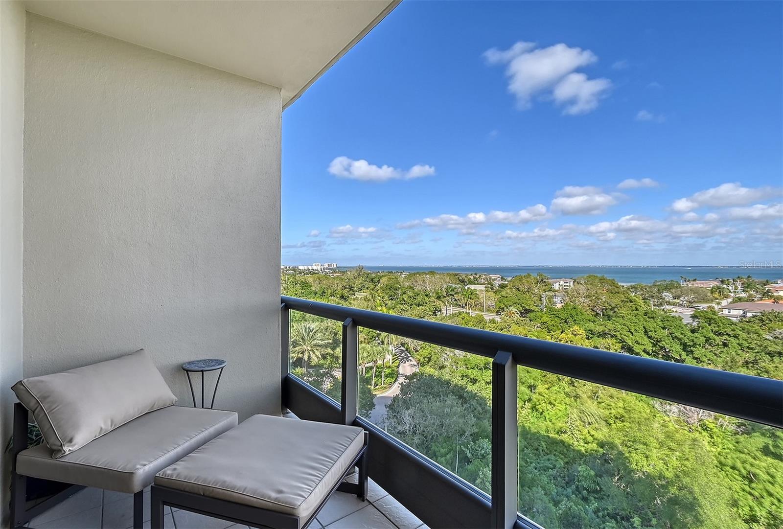 WATER CLUB - Residential