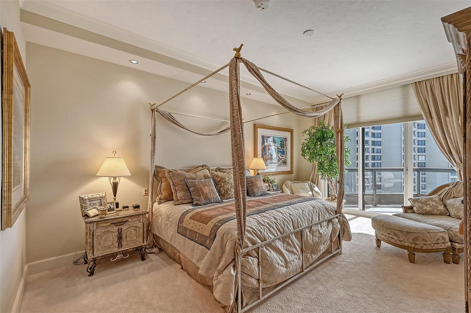 WATER CLUB - Residential