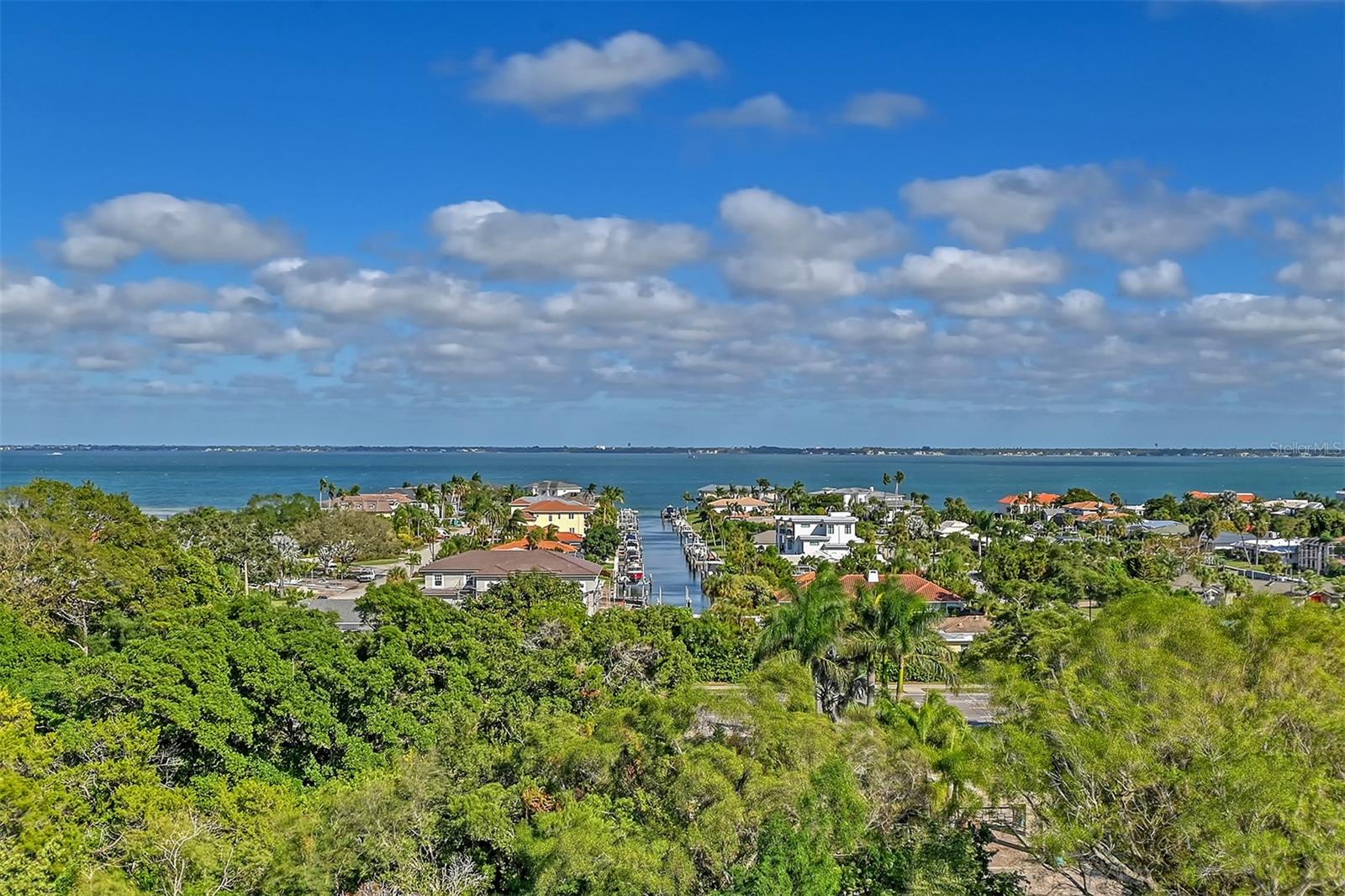 WATER CLUB - Residential