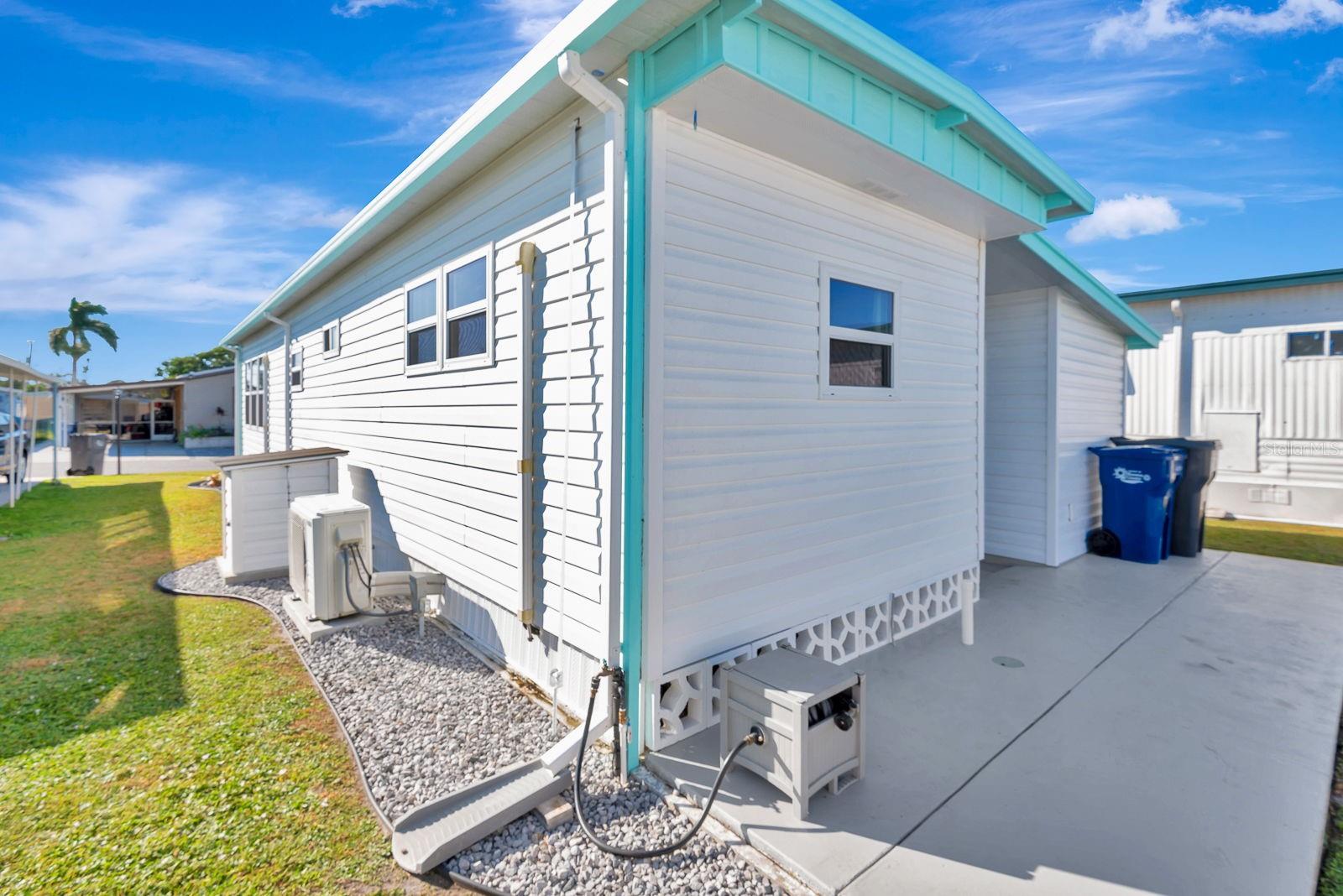 FLORIDANA MOBILE HOMESITE - Residential