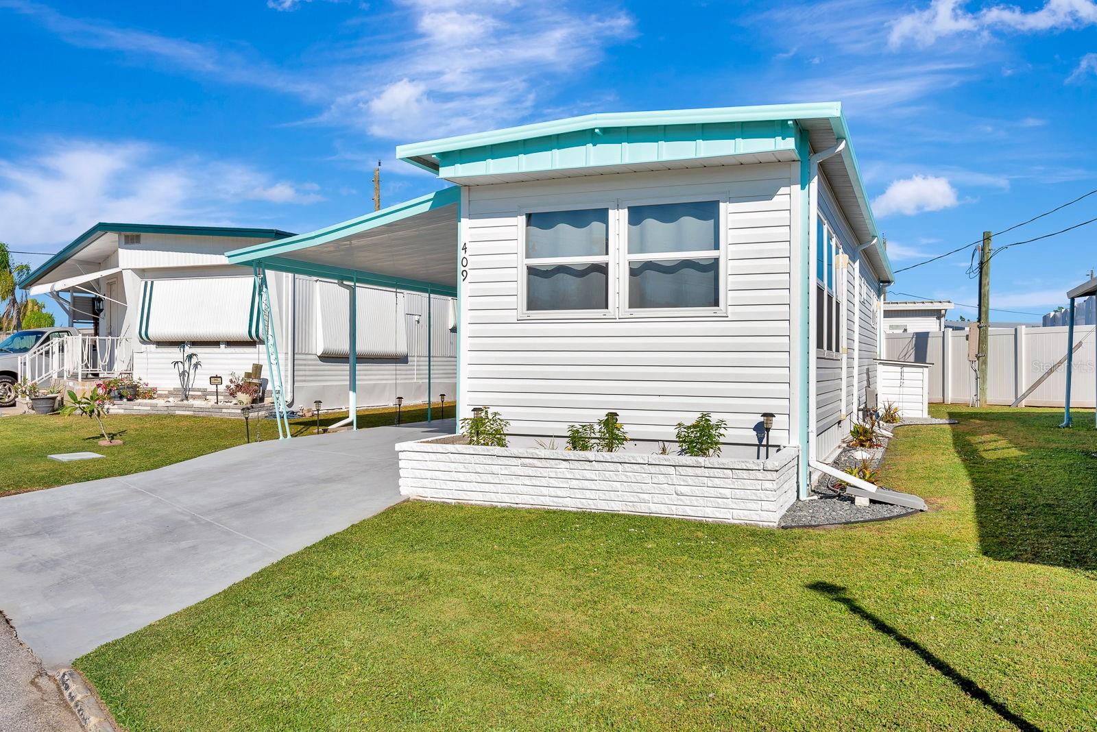 FLORIDANA MOBILE HOMESITE - Residential