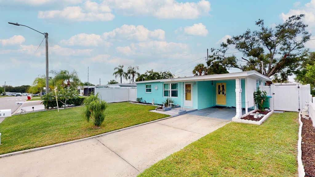 Photo of 10570 118th Avenue, Largo, FL 33773 (MLS # TB8416089)