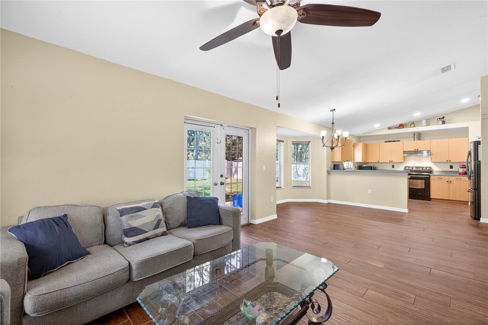 SPRING HILL - Residential