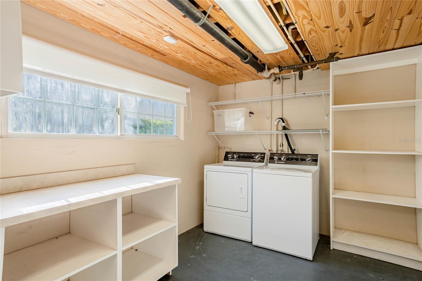 ROSE ISLE SEC 03 - Residential