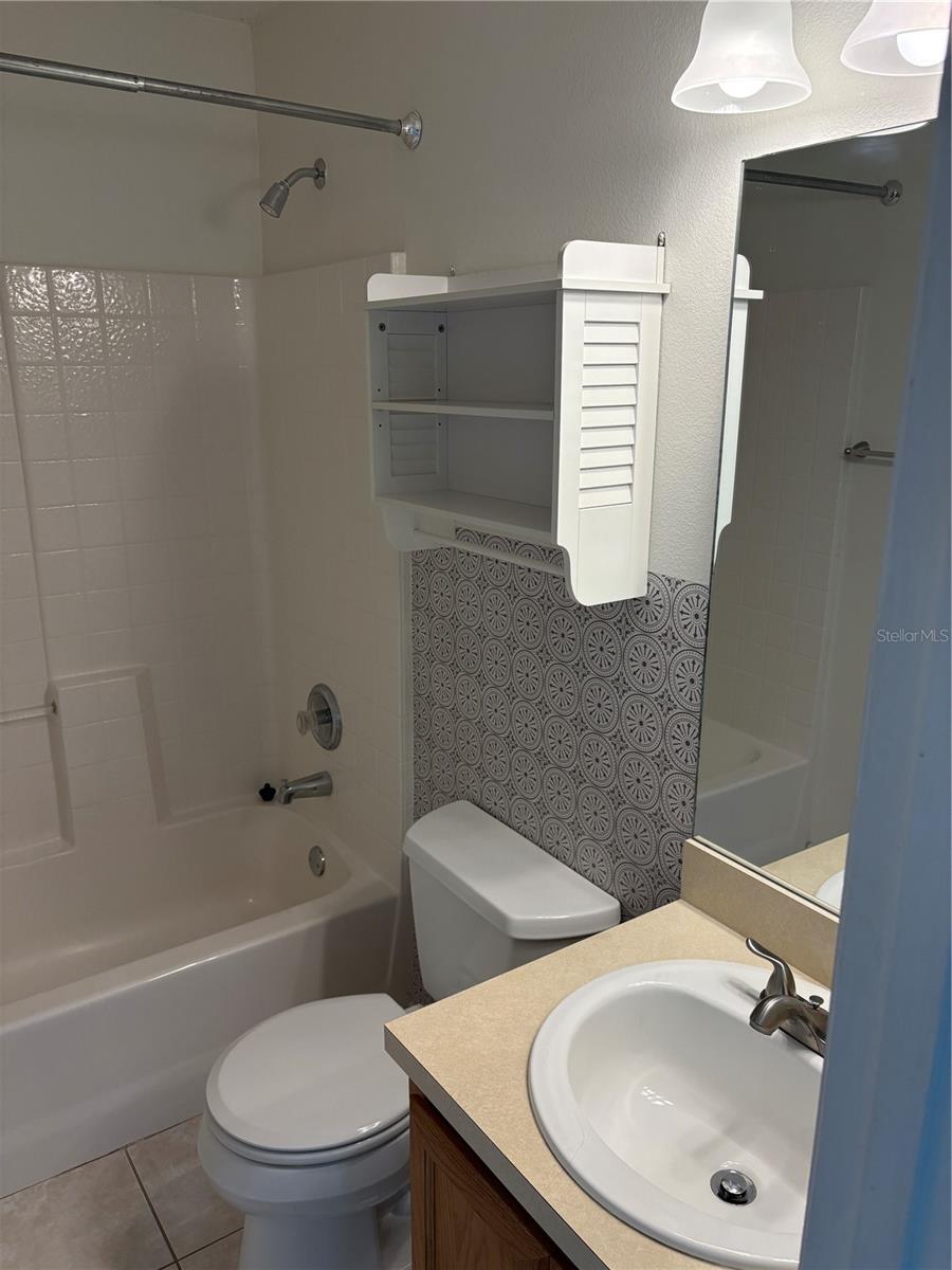 NORTH RIDGE PH 02 - Residential Lease