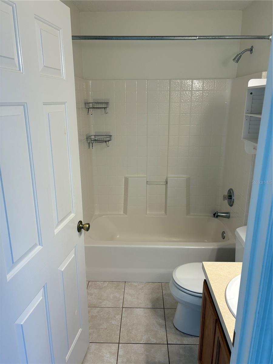 NORTH RIDGE PH 02 - Residential Lease