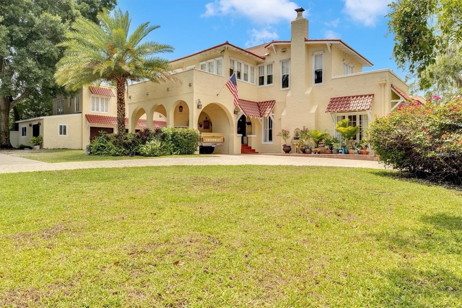 845 E EDGEWOOD DRIVE