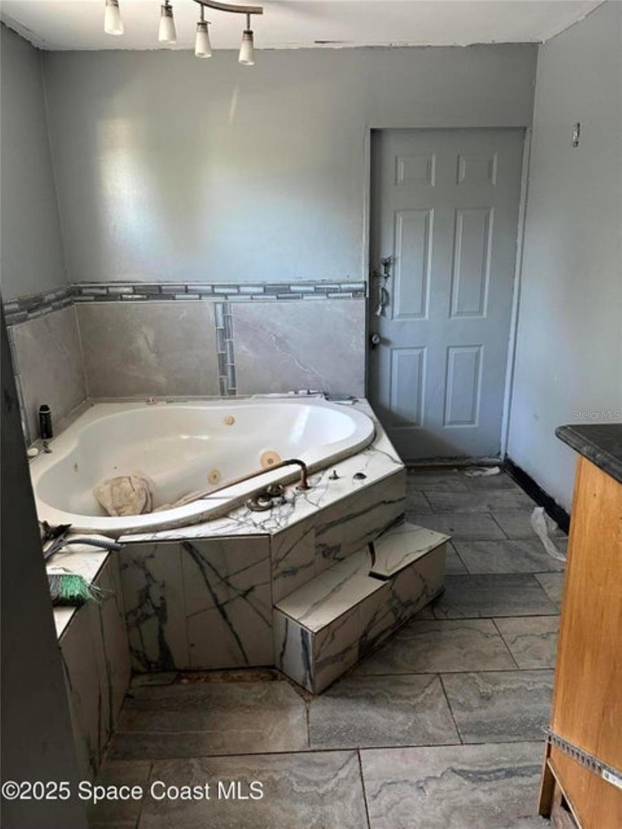 PORT MALABAR UNIT 18 - Residential