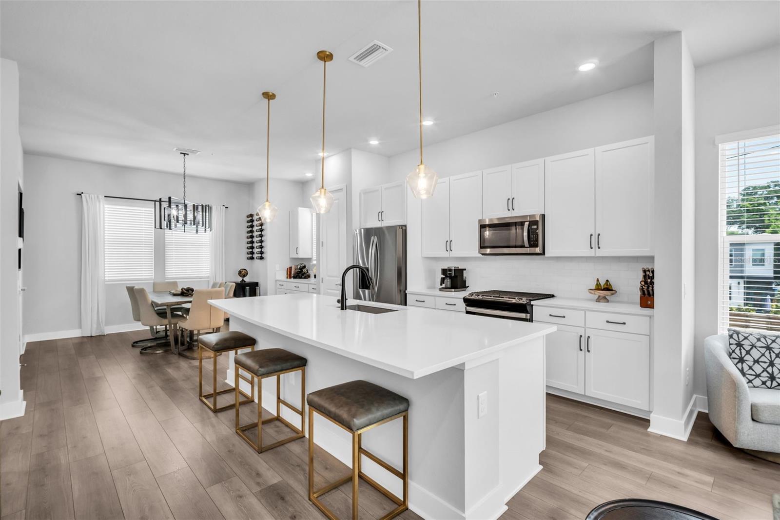 GRAND CENTRAL DISTRICT TWNHMS - Residential