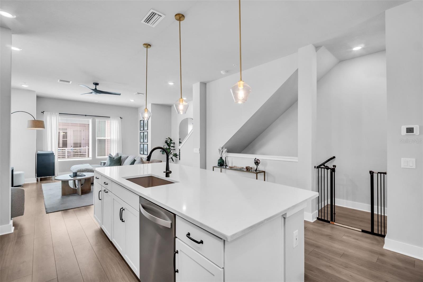 GRAND CENTRAL DISTRICT TWNHMS - Residential