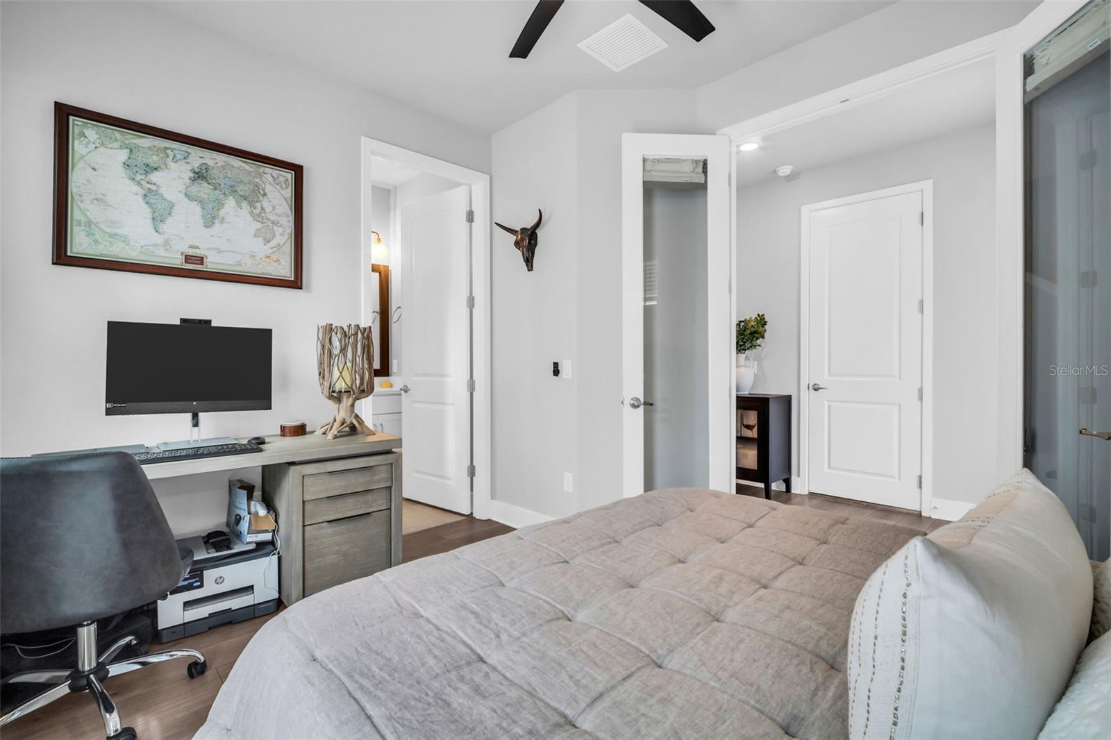GRAND CENTRAL DISTRICT TWNHMS - Residential