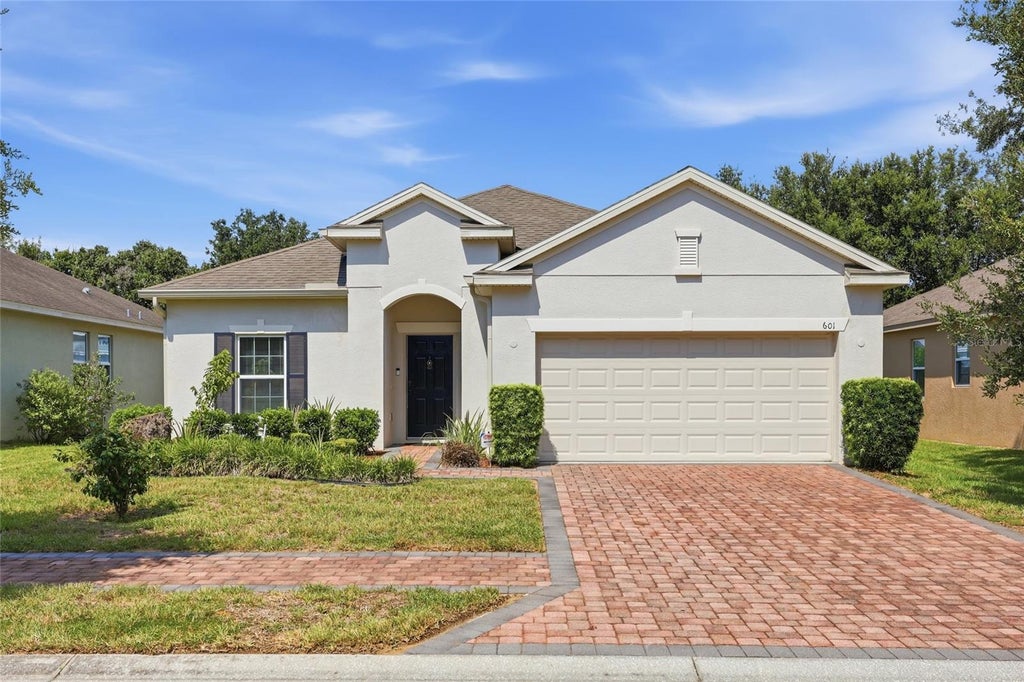 Photo of 601 Bridgeford Crossing Boulevard, Davenport, FL 33837 (MLS # O6430768)