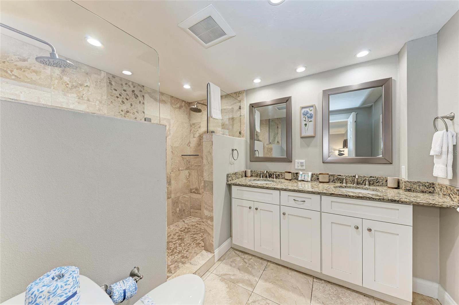 LUANA ISLES 1ST ADD - Residential