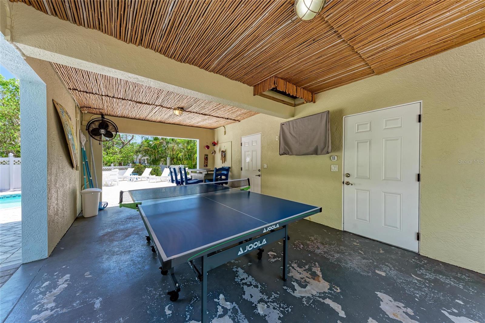 LUANA ISLES 1ST ADD - Residential