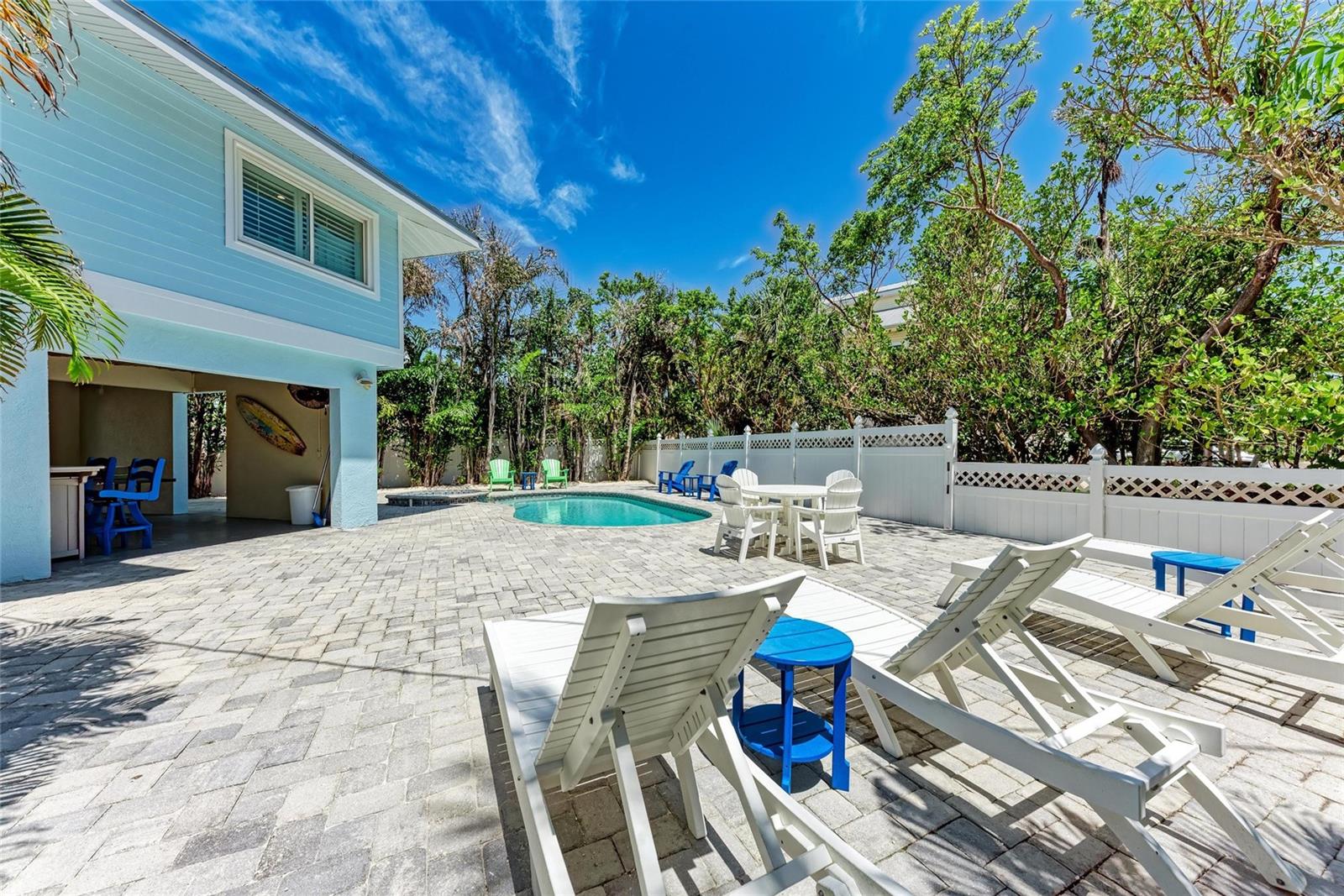 LUANA ISLES 1ST ADD - Residential