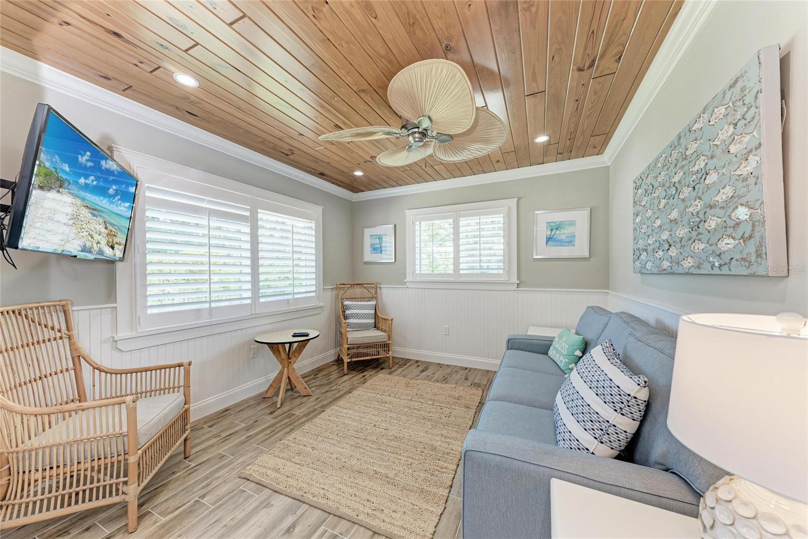 LUANA ISLES 1ST ADD - Residential