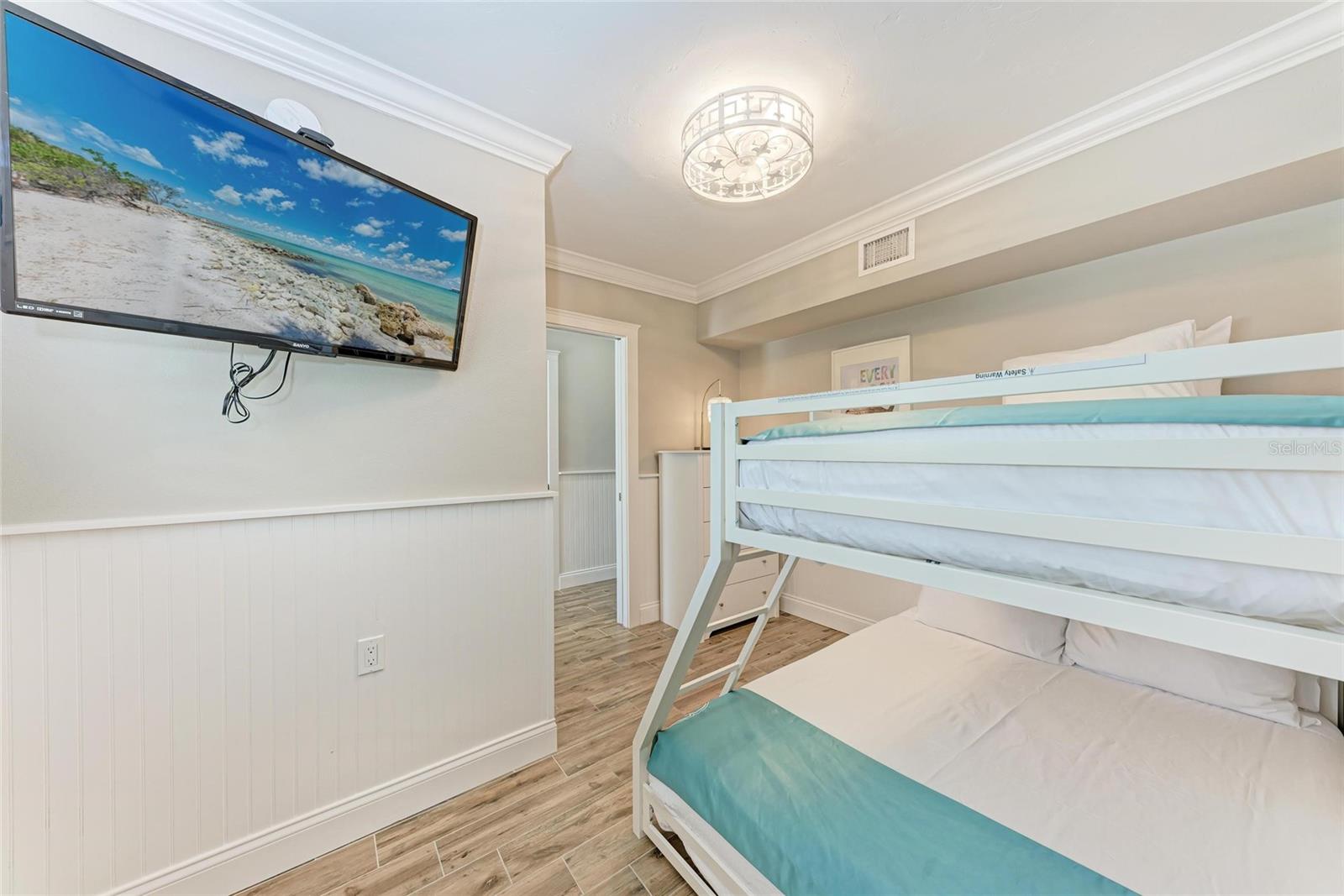 LUANA ISLES 1ST ADD - Residential