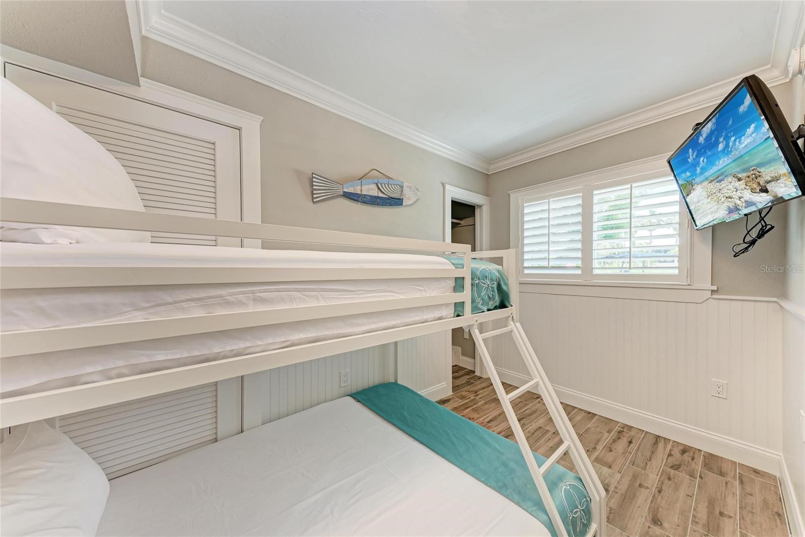 LUANA ISLES 1ST ADD - Residential