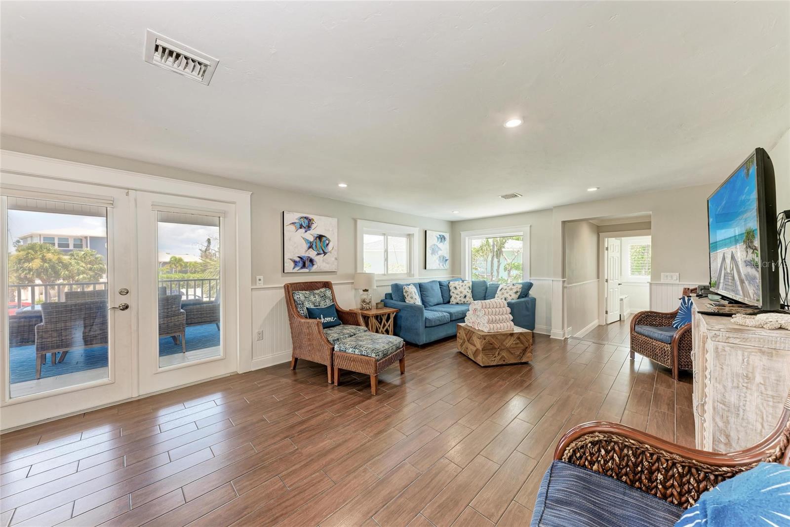 LUANA ISLES 1ST ADD - Residential