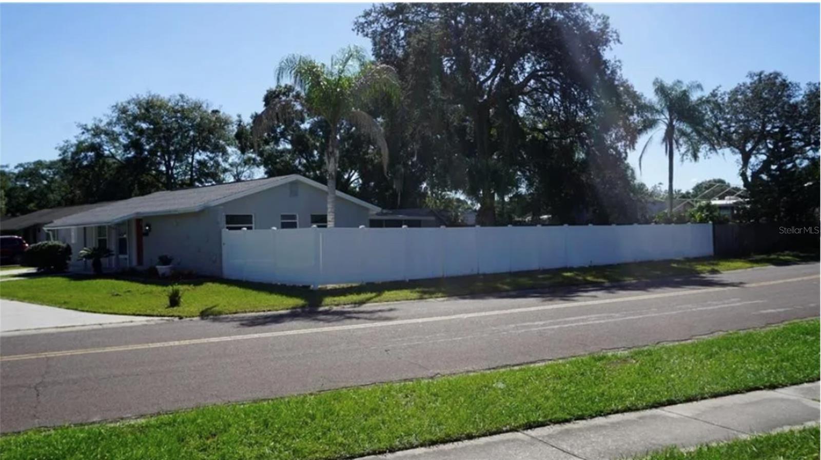 8518 WOODLAKE DRIVE