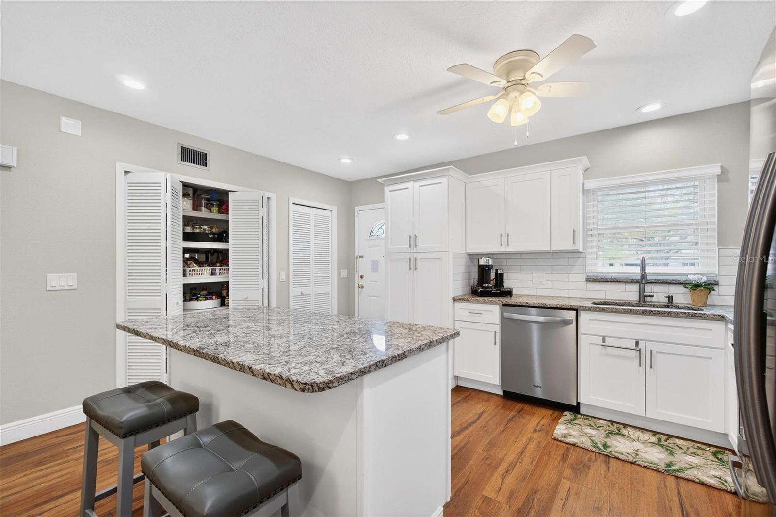 ON TOP OF THE WORLD - Residential Lease