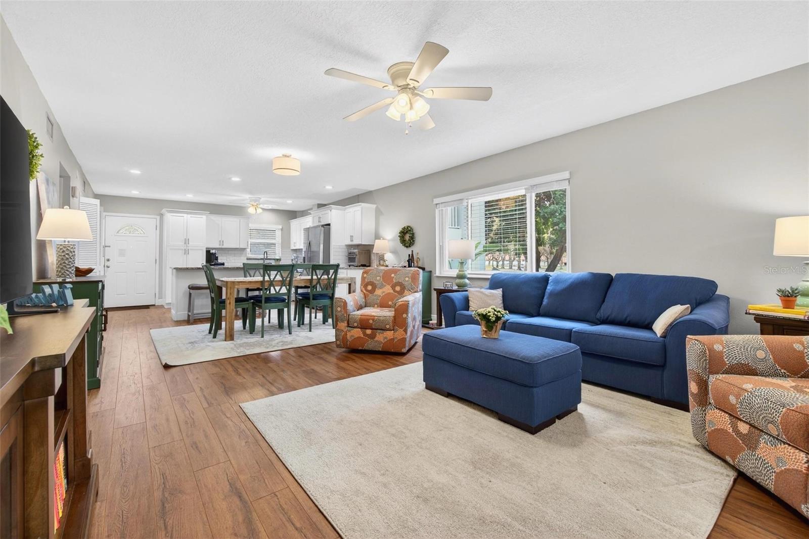 ON TOP OF THE WORLD - Residential Lease