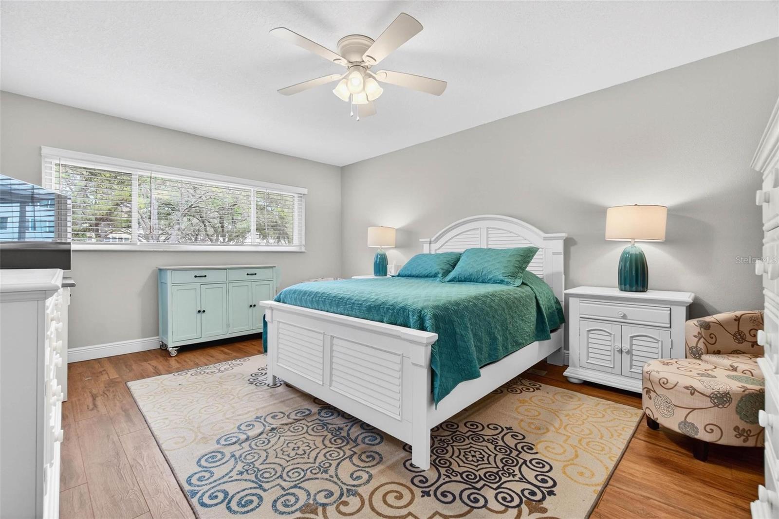 ON TOP OF THE WORLD - Residential Lease