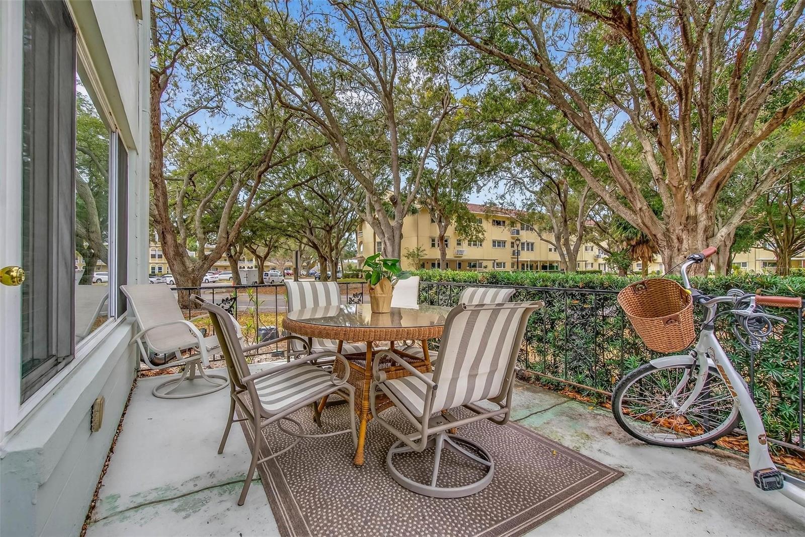 ON TOP OF THE WORLD - Residential Lease