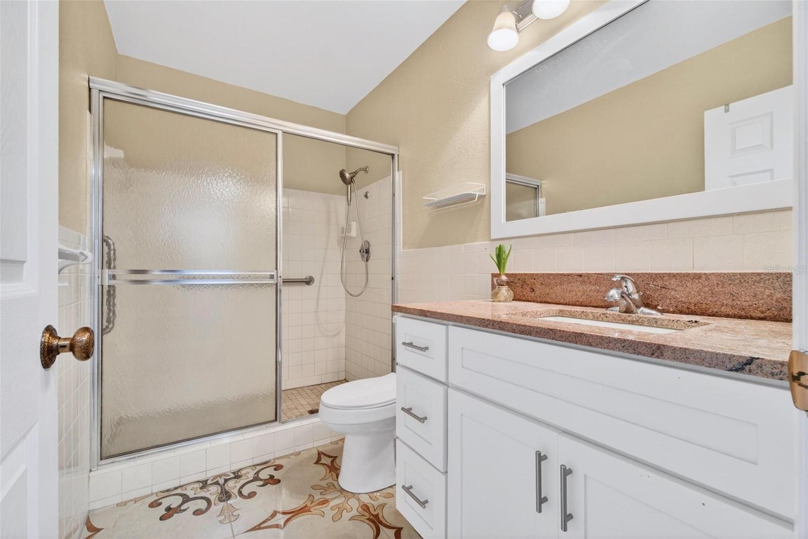 ON TOP OF THE WORLD - Residential Lease