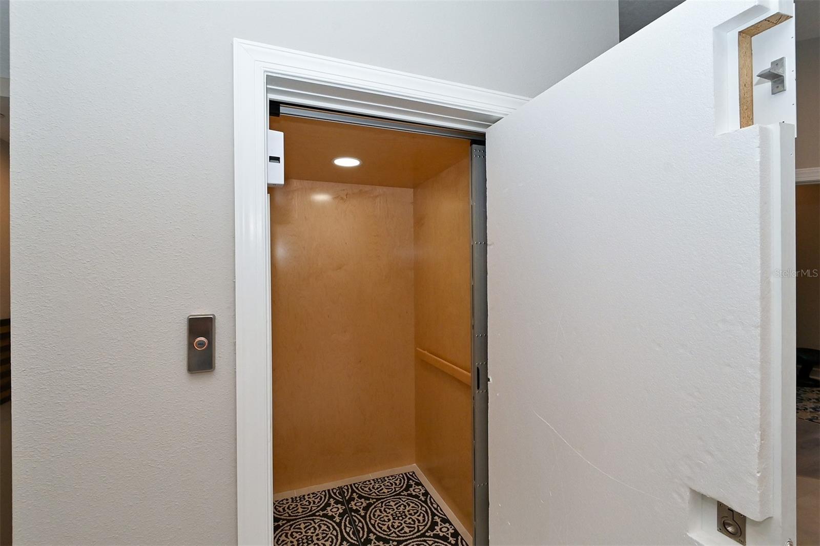 PHILLIPPI LANDINGS - Residential