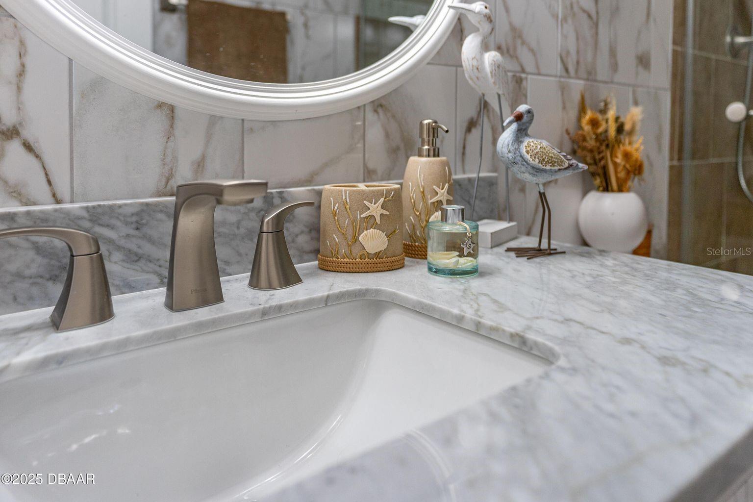 HAWAIIAN INN LC - Residential