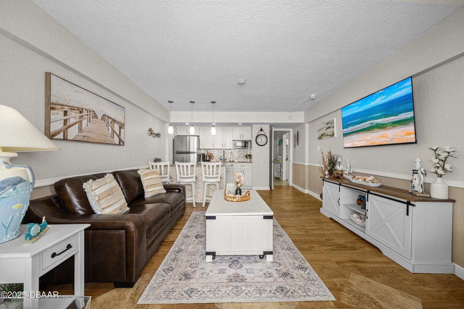 HAWAIIAN INN LC - Residential