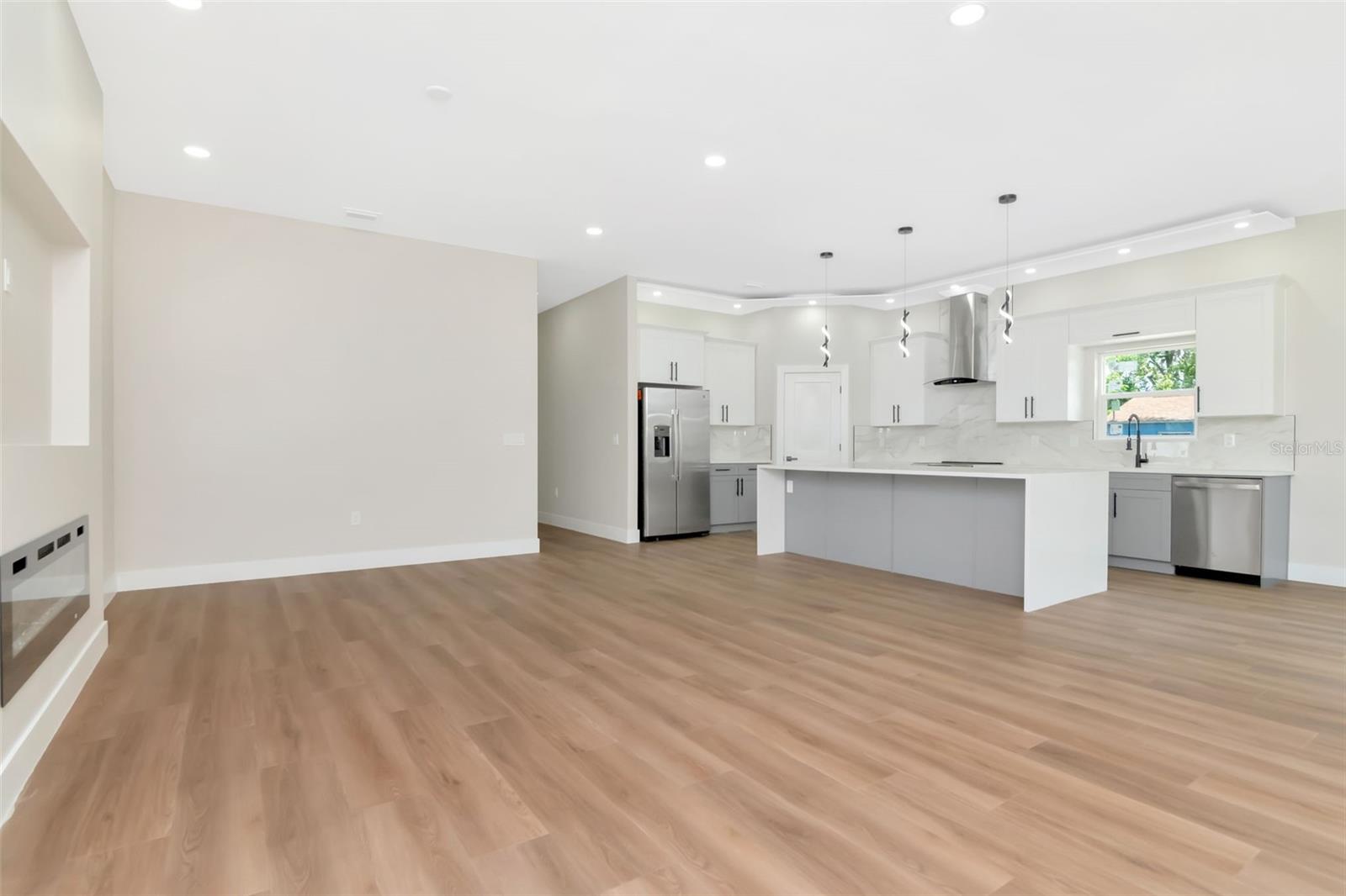 ARDMORE HEIGHTS - Residential