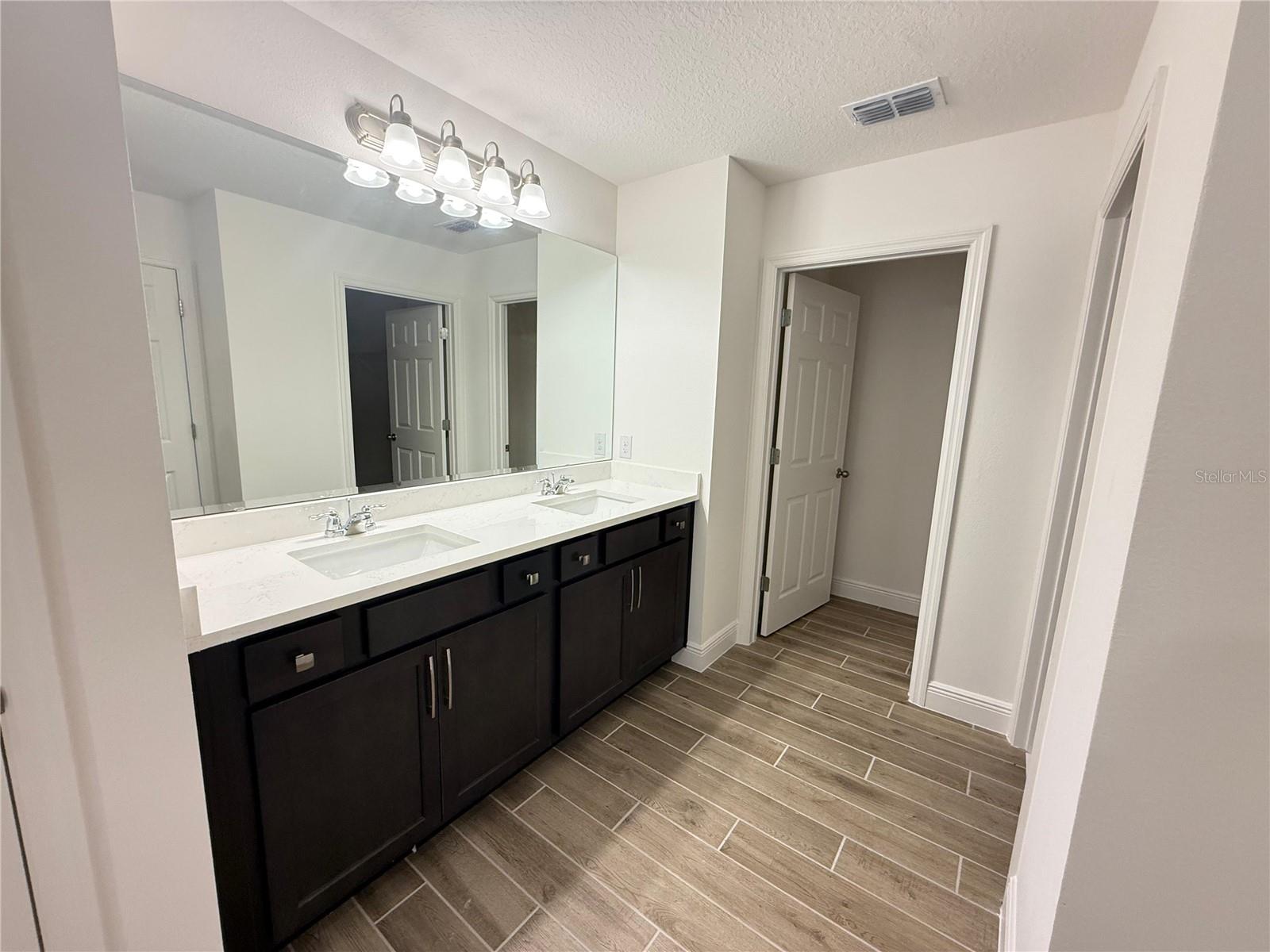 RIDGEVIEW PH 4 - Residential